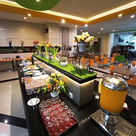 โรงแรมฮาโลเจน ซิโดอาร์โจ ภายนอก รูปภาพ