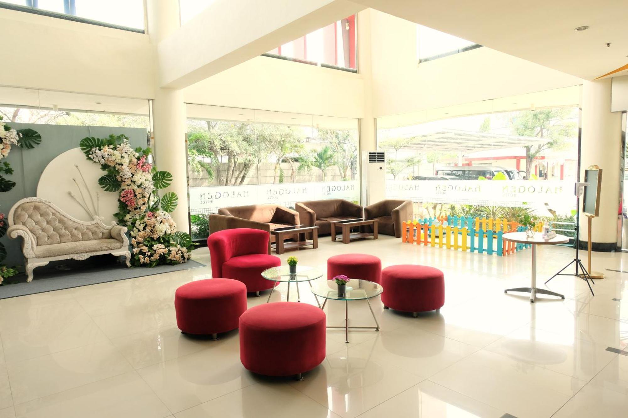 โรงแรมฮาโลเจน ซิโดอาร์โจ ภายนอก รูปภาพ