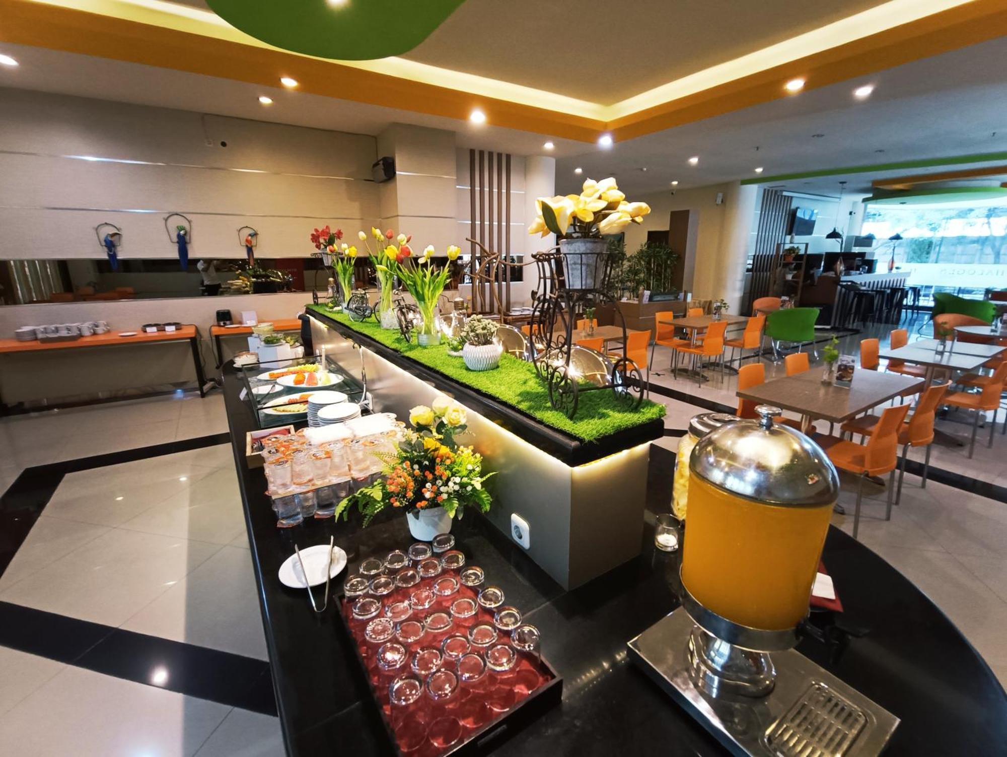 โรงแรมฮาโลเจน ซิโดอาร์โจ ภายนอก รูปภาพ